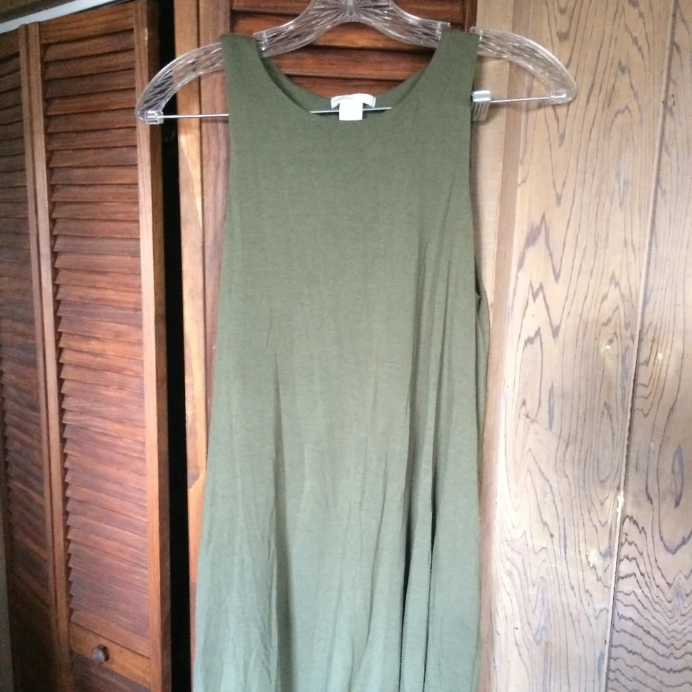 Basic olive dress - Picture 1 of 3